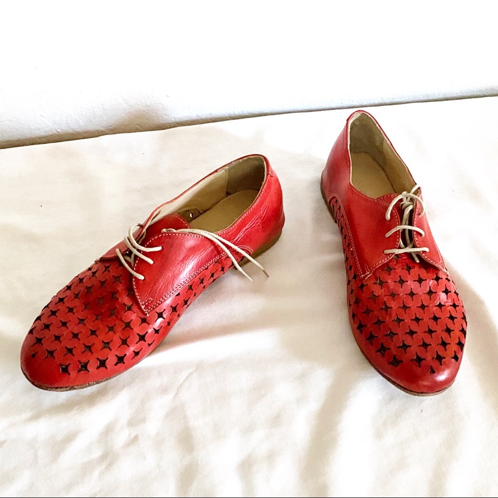 Kudeta red leather oxford shoes 36